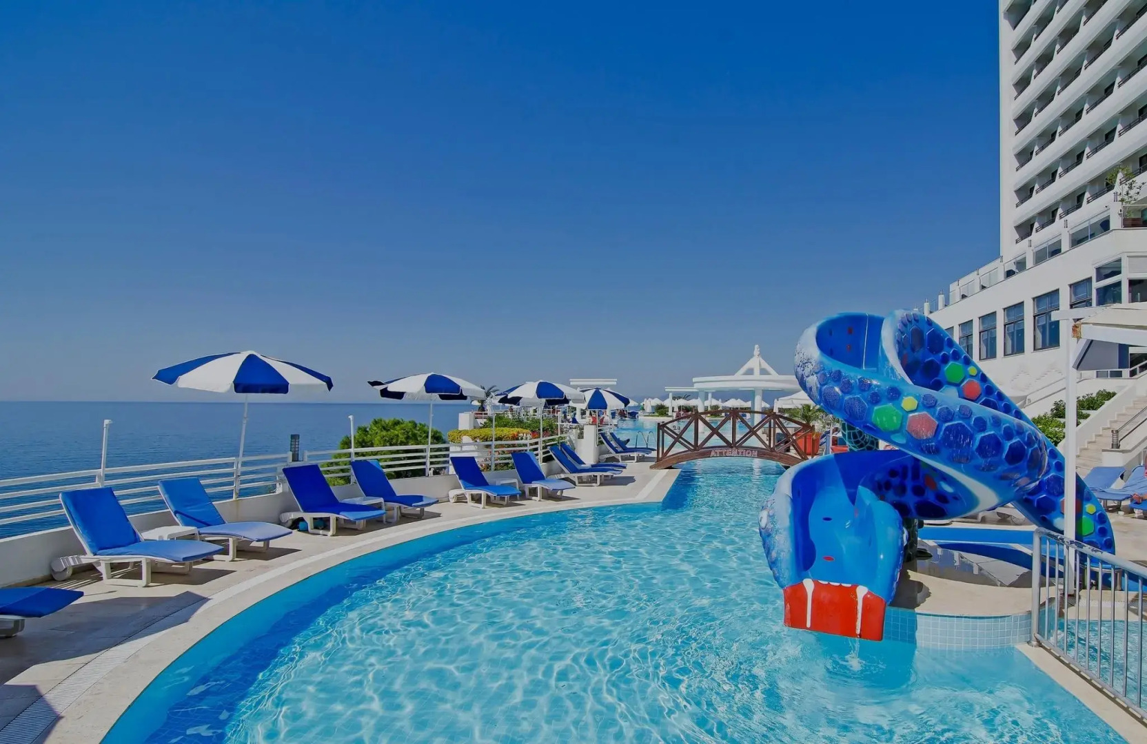 Korumar Deluxe Hotel