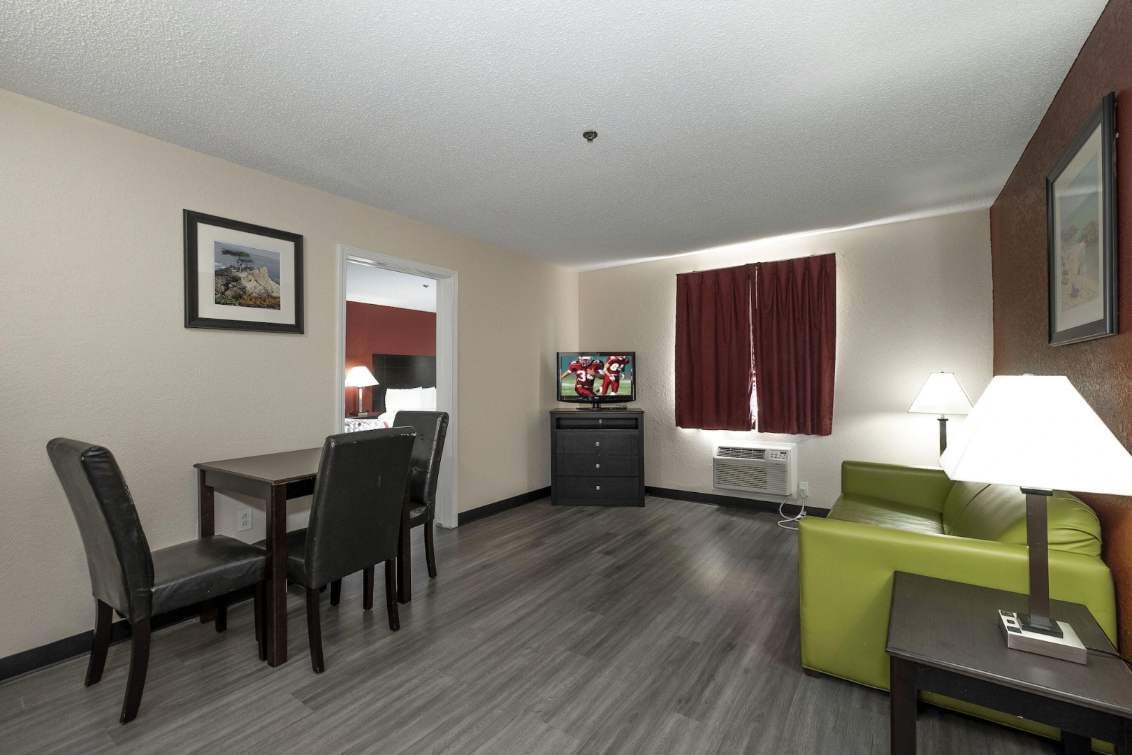 Red Roof Inn & Suites Pensacola - NAS Corry