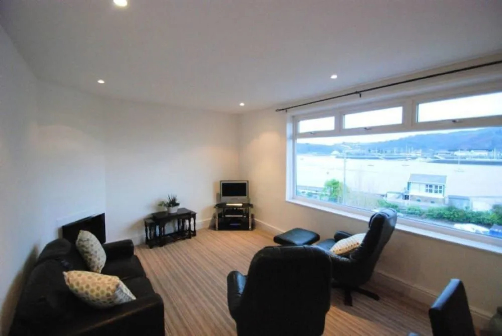 Estuary View Apartment