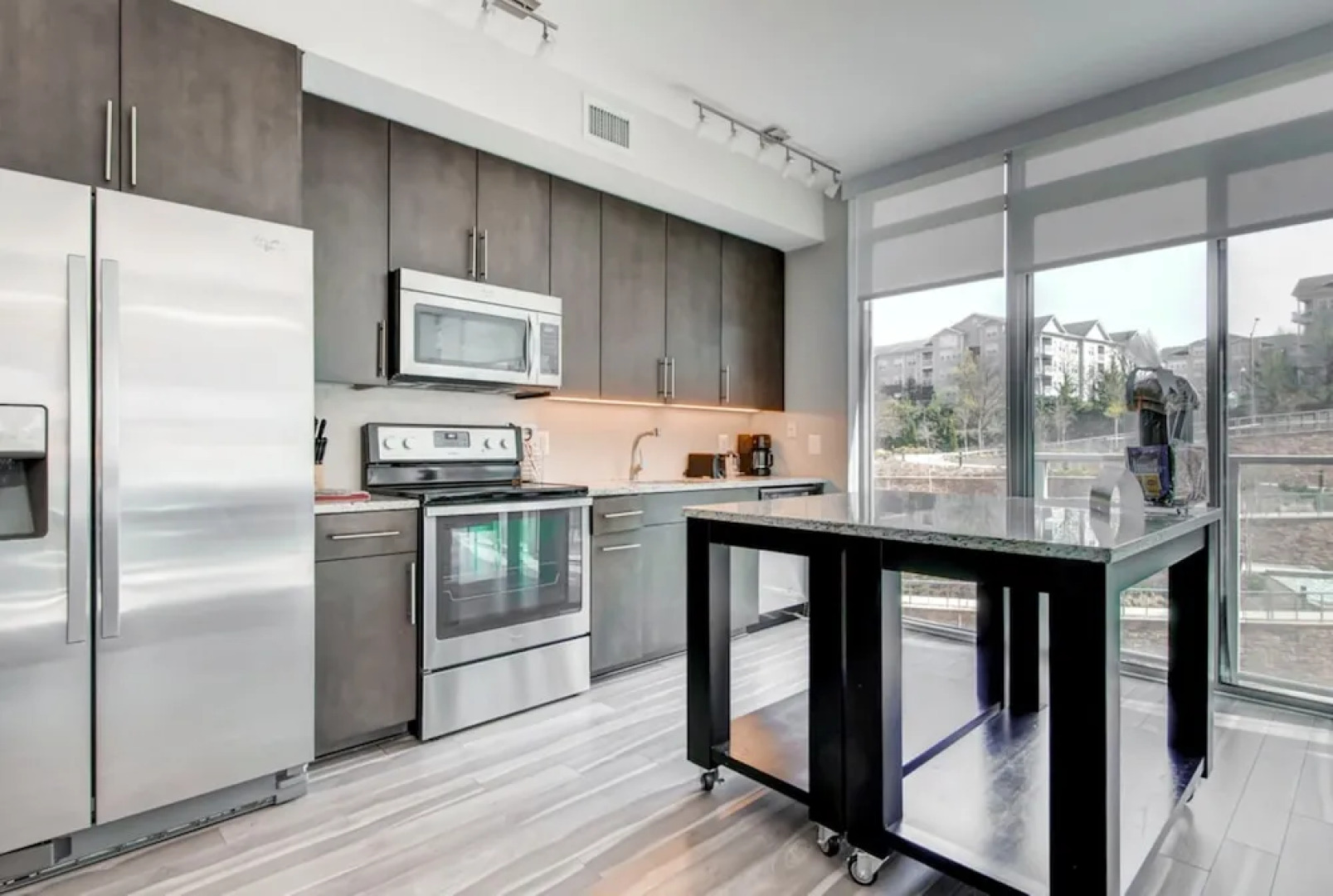 Global Luxury Suites at Park Crest