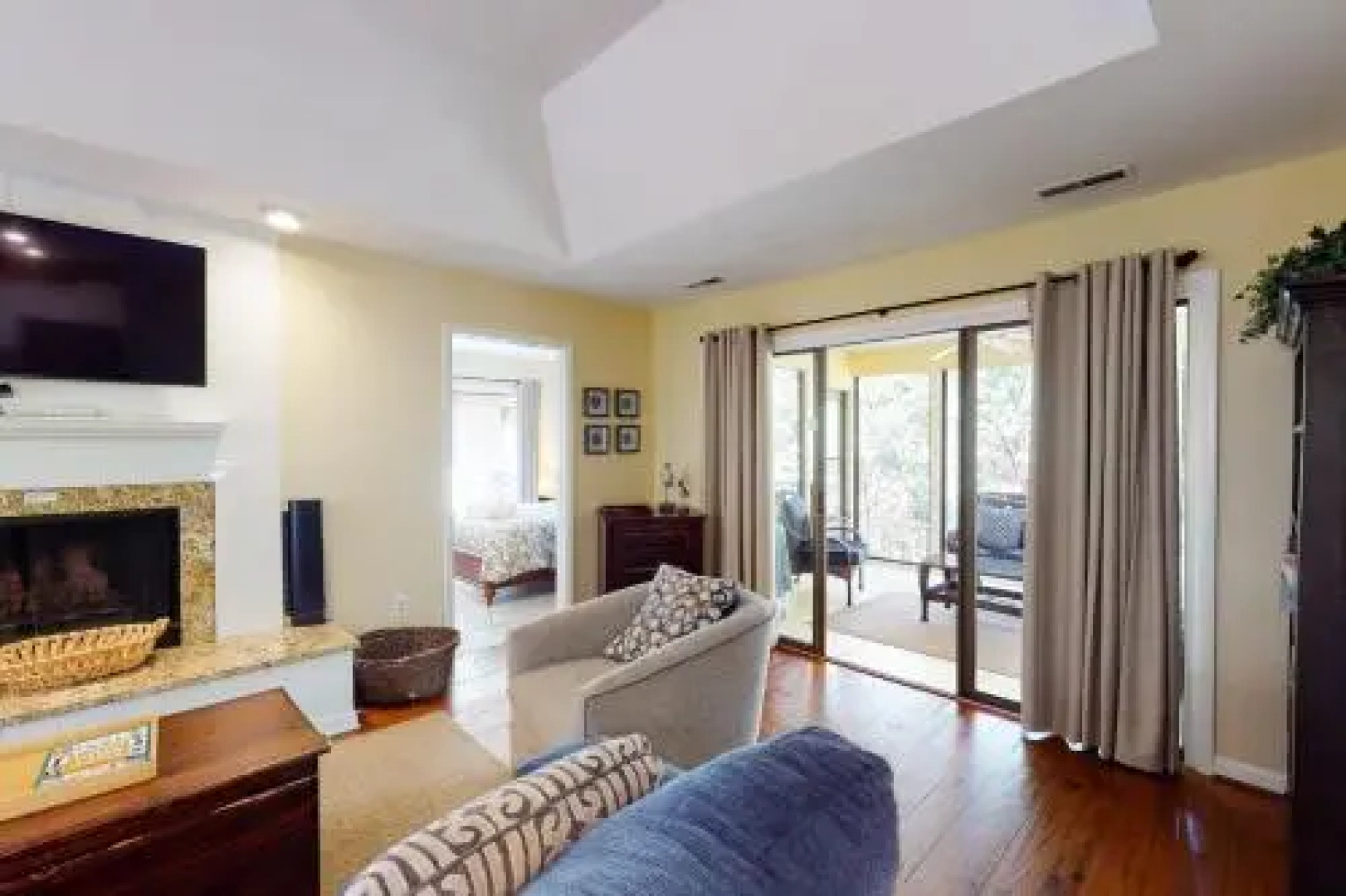 1054 Sparrow Pond Cottage