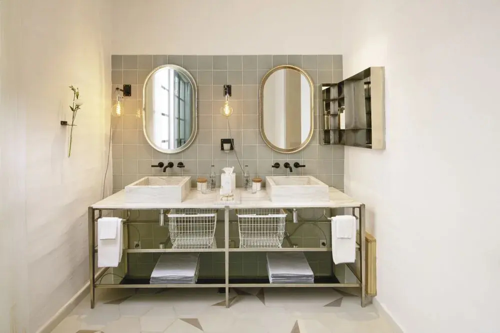 Doce18 Concept House