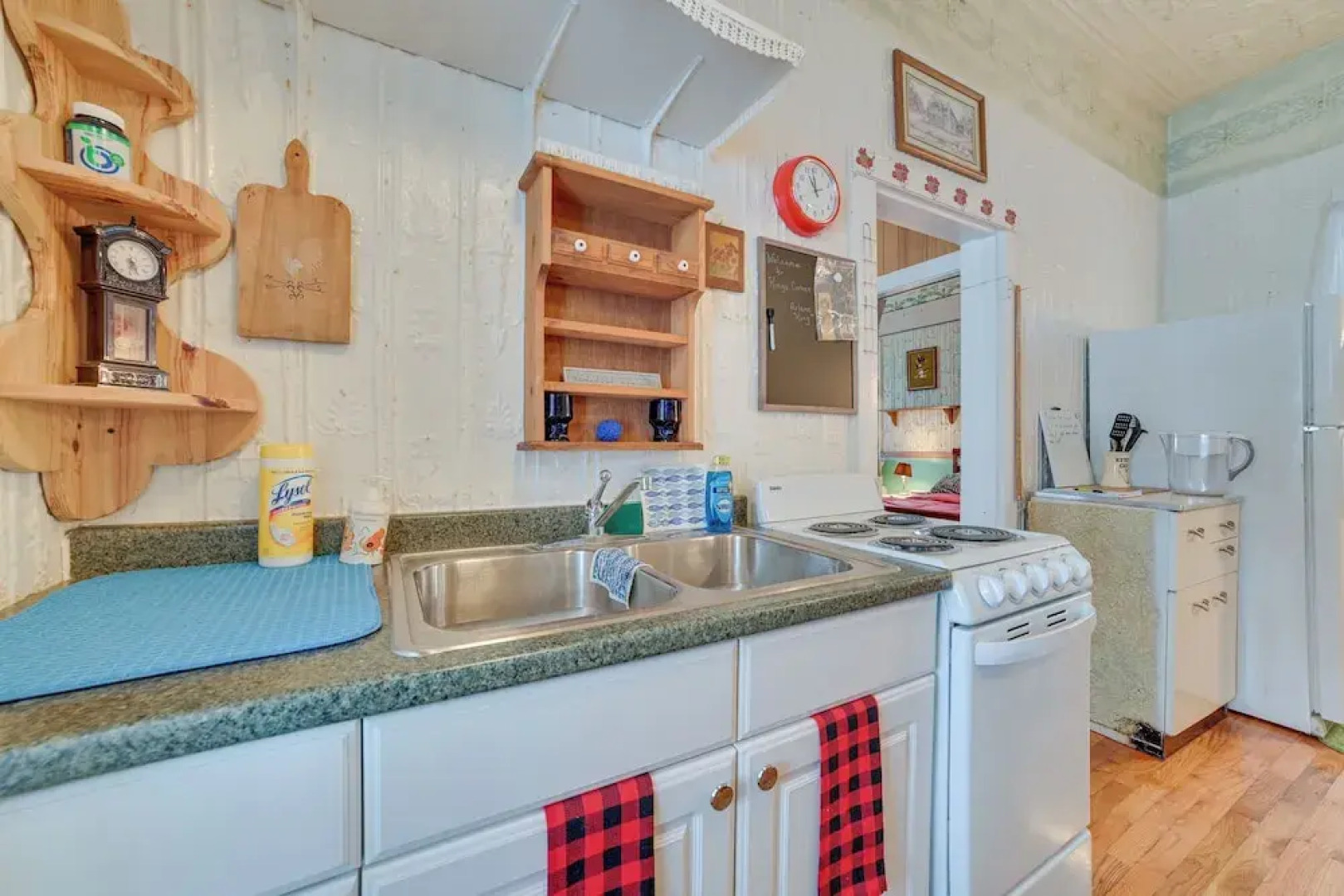 Historic Houghton Lake Getaway Near Shoreline