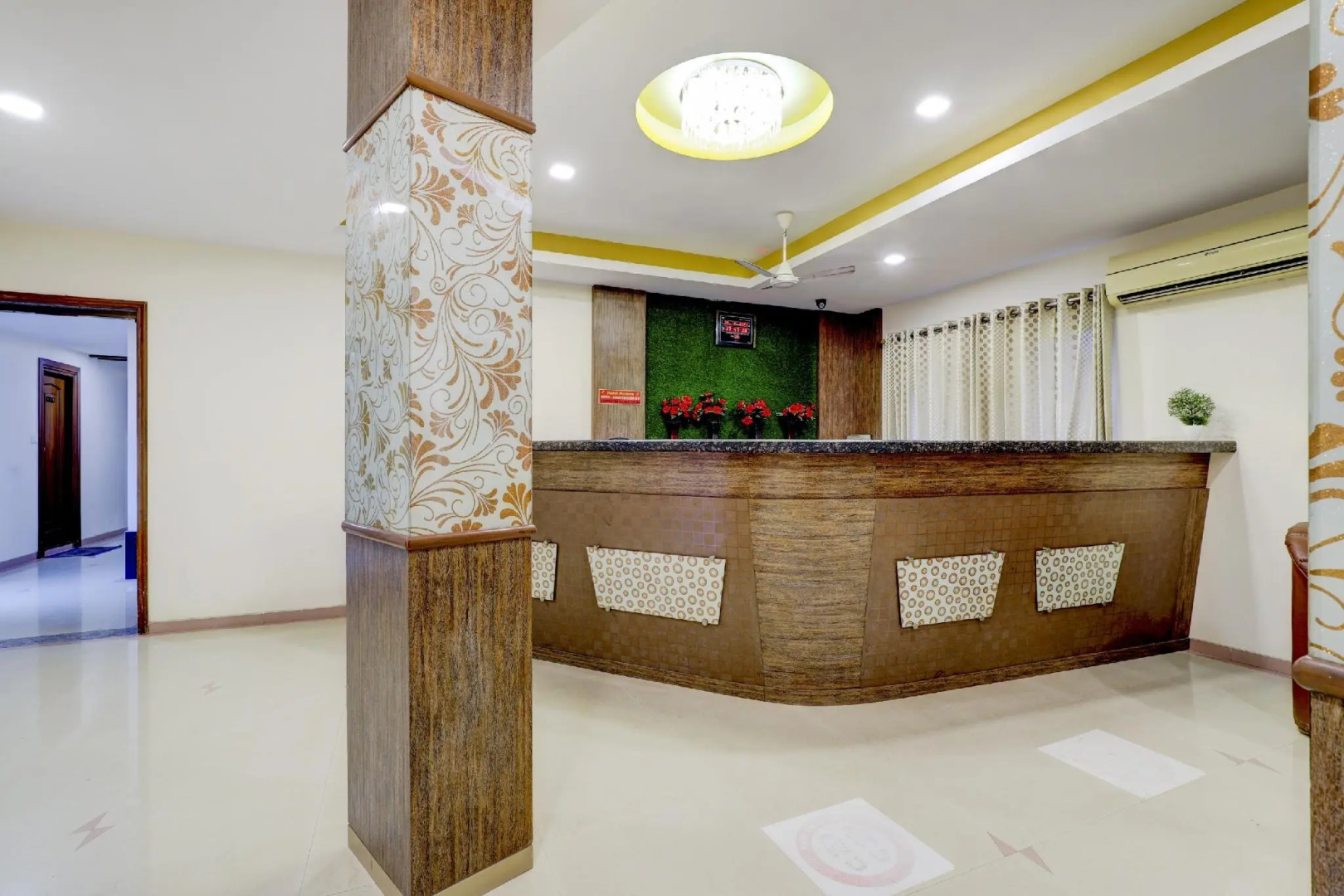 OYO 82574 Hotel Horizon