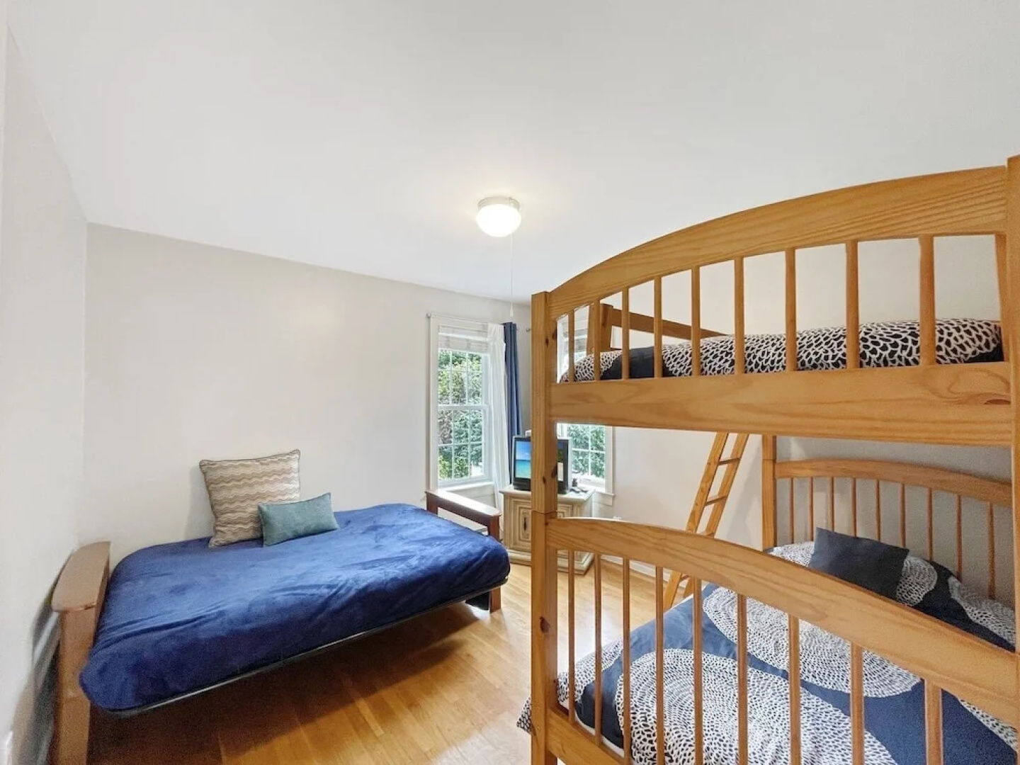 Beach House - Y842 Minutes To York Beach 3 Bedroom Home by RedAwning