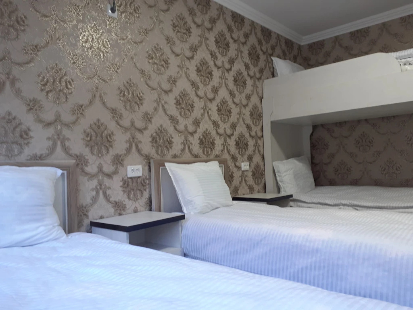 ASDIQA صَدِيقٌ guest house