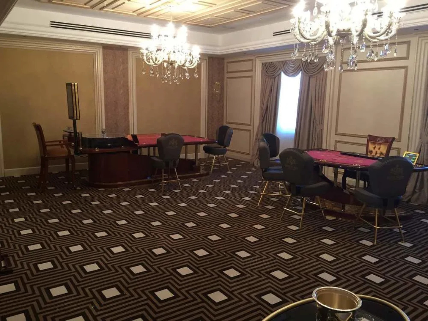 Royal Plaza Hotel and Casino