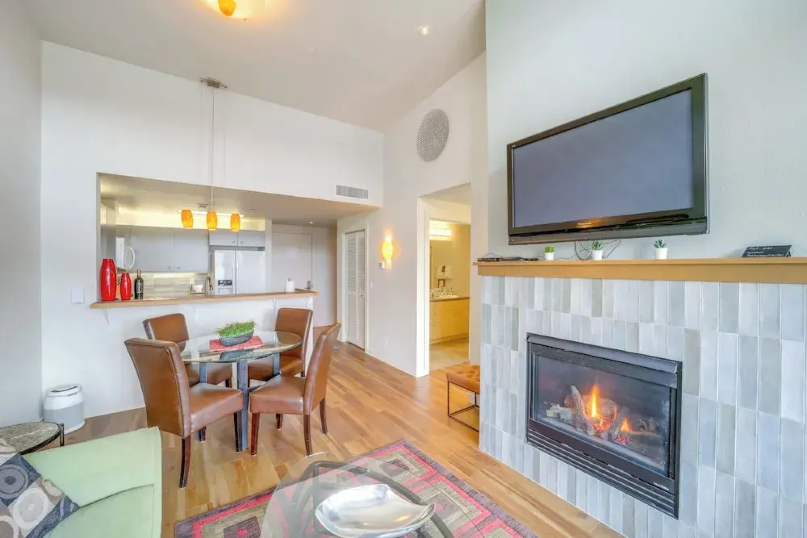 Walk to Lake Chelan: Top-level Waterfront Condo