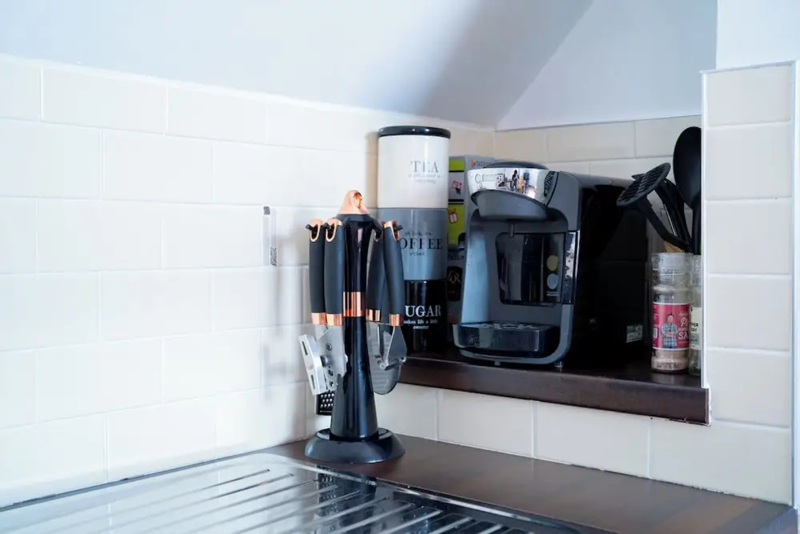 Limavady Cherry Tree Apartment, Sleeps 2 & Parking