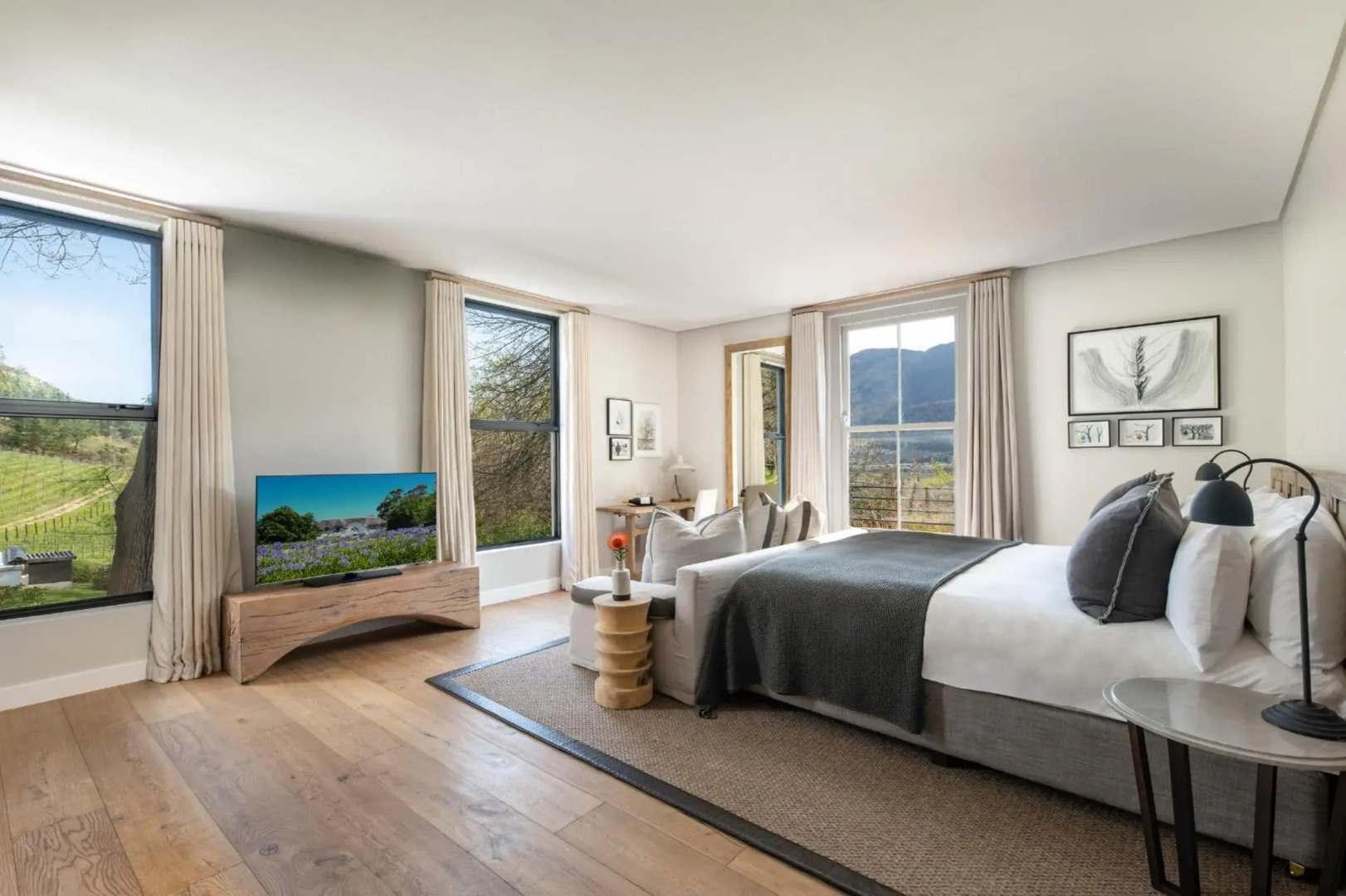 Mont Rochelle Hotel & Vineyard