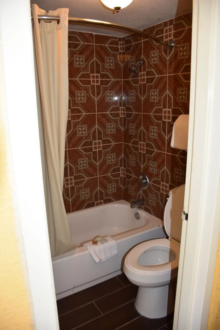 Corinth Inn & Suites