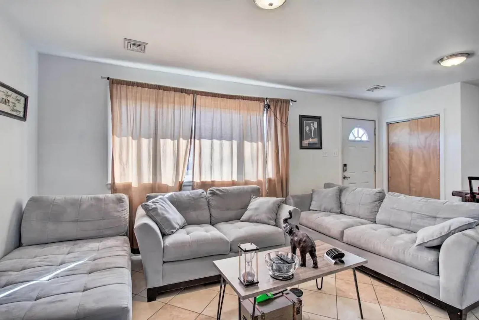 House w/ Pellet Smoker & Grill, 1 Mi to Lake!