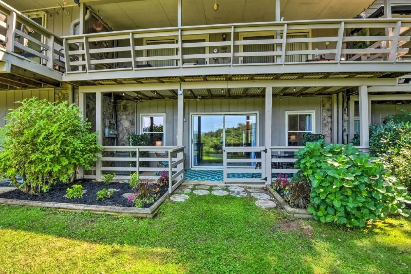 Stylish Sky Valley Condo With Club Amenities!