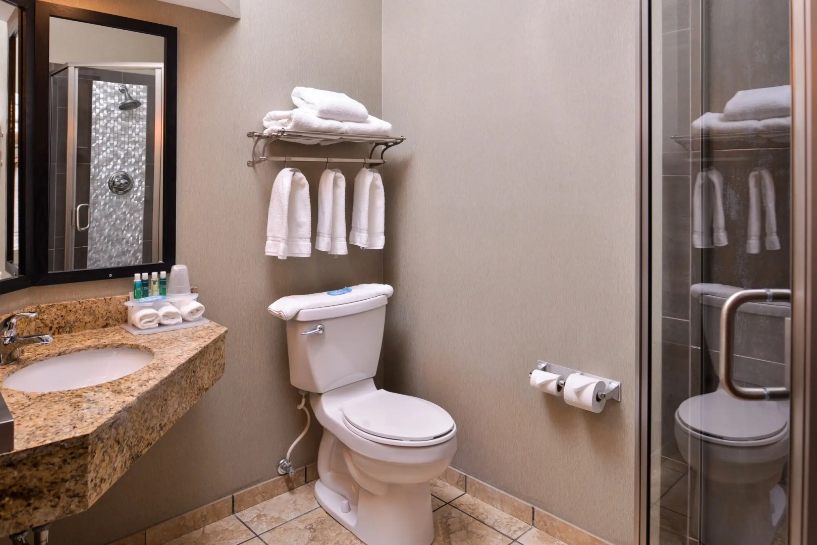 Holiday Inn Express & Suites Topeka West I-70 Wanamaker by IHG