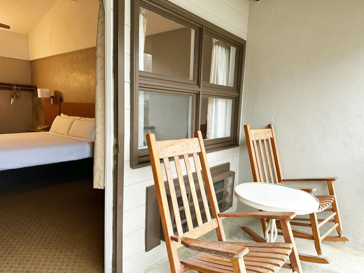 Sidney James Mountain Lodge