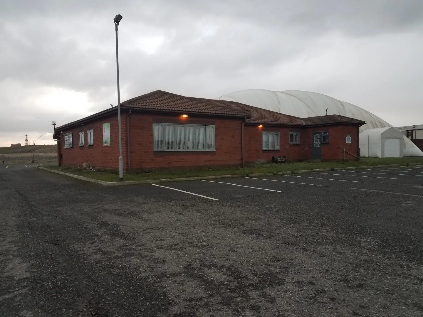 The Mayfair Lodge - Caravaning, Glamping & Camping