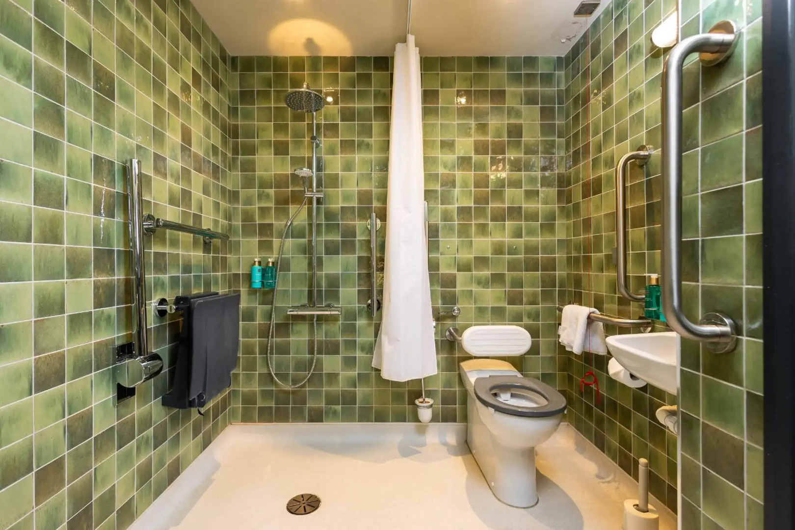 Salisbury Arms Hotel