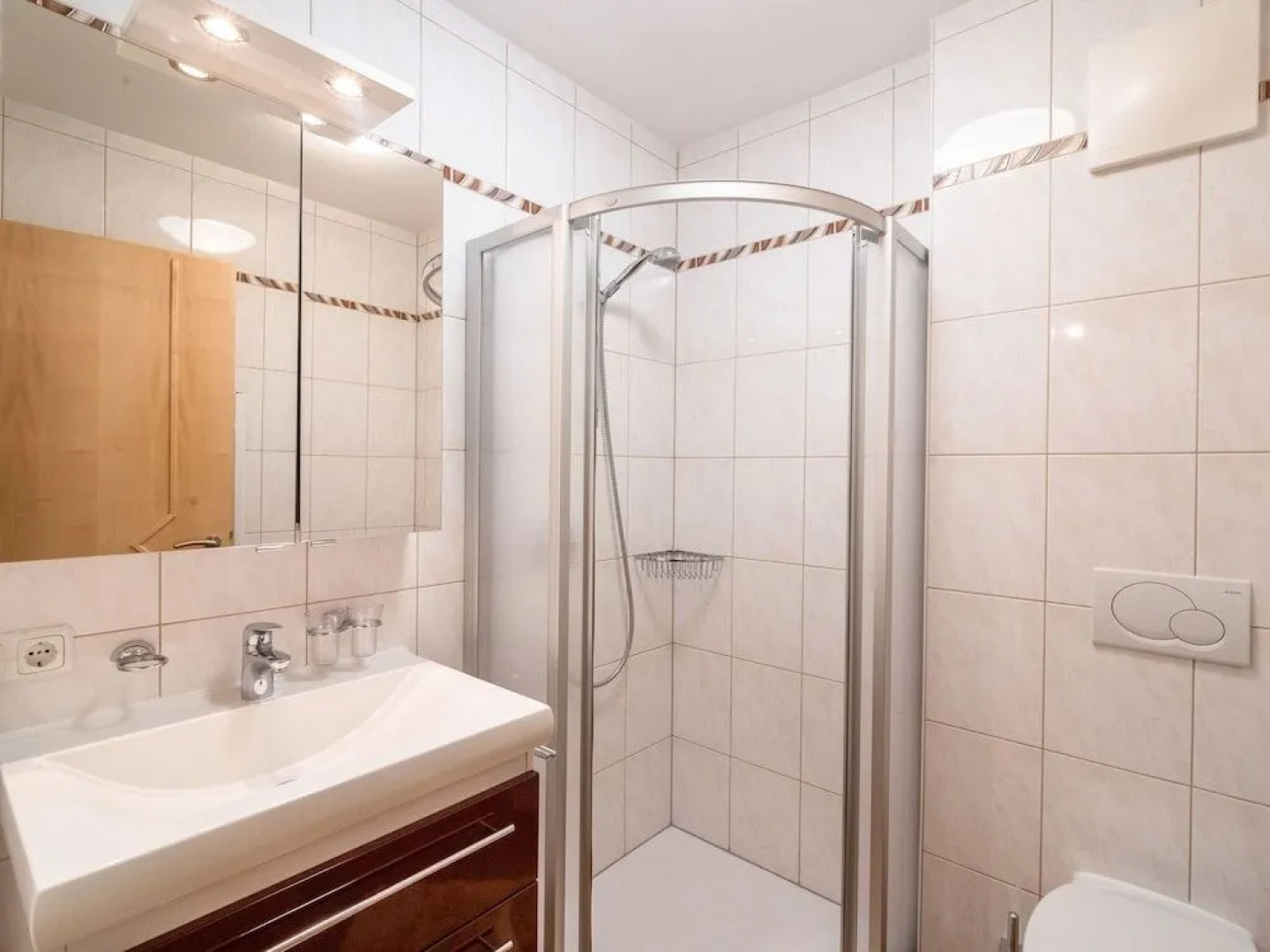 Sunlit Mansion with Garden near Ski Area in Söll