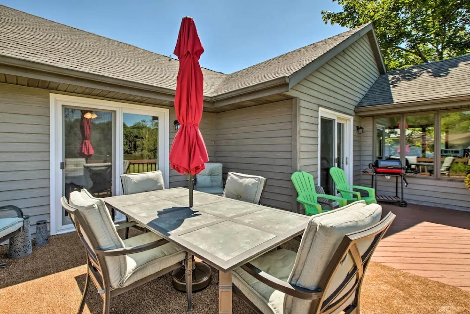 Family Home w/ Deck, Yard, Dock on Rock River