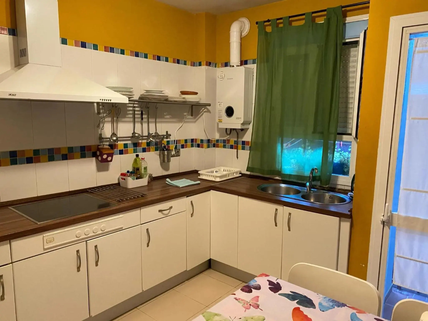 CASTILLEJA , Casa-Apartamento cerca centro Sevilla Wifi Familias Trabajo Garaje