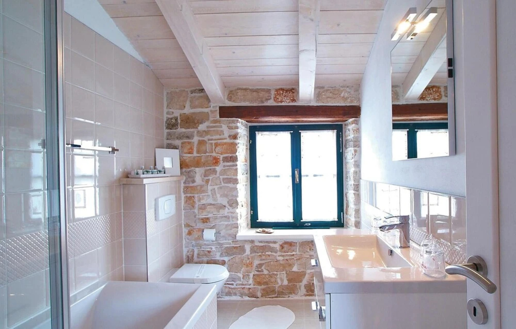 Stunning Home in Kanfanar With Wifi and 4 Bedrooms