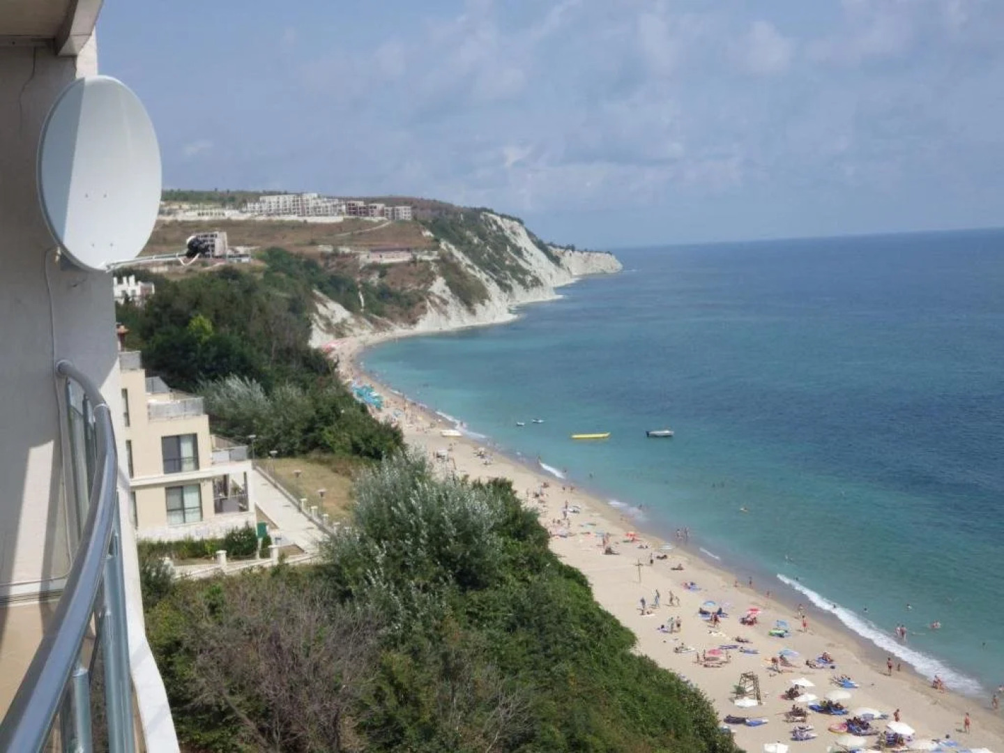 Silver Beach Apart Complex