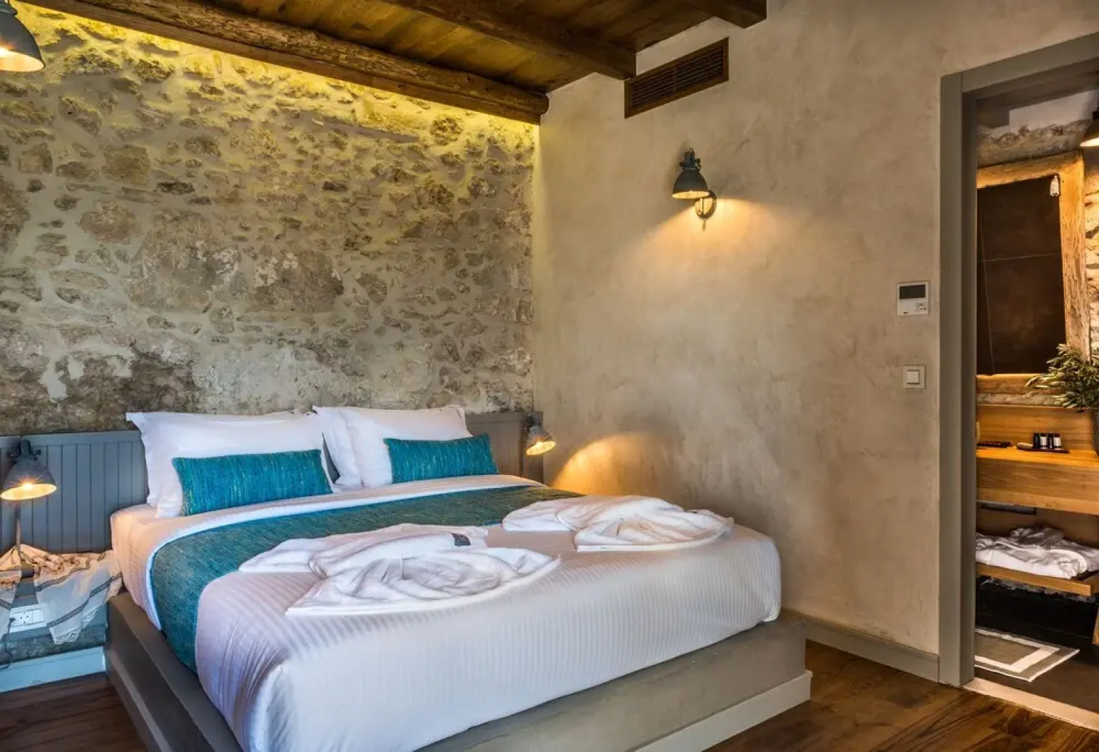 Elevated Peaceful Villa With Private Heated Pool Jacuzzi and Panoramic Views
