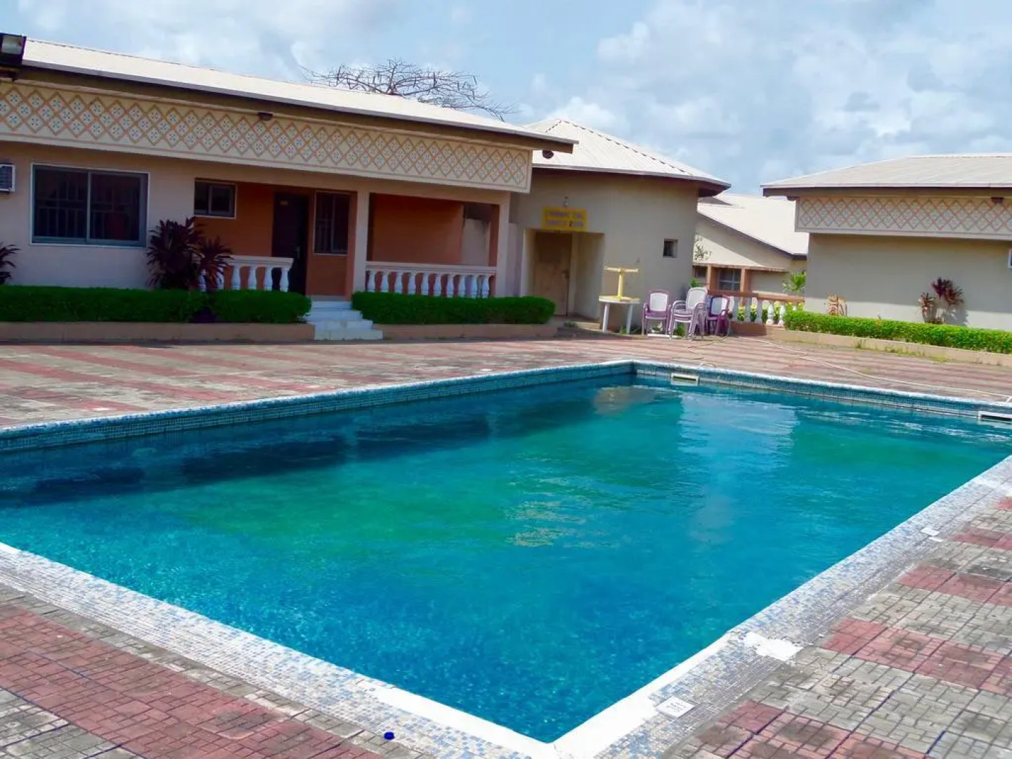 Peninsula Resort LTD