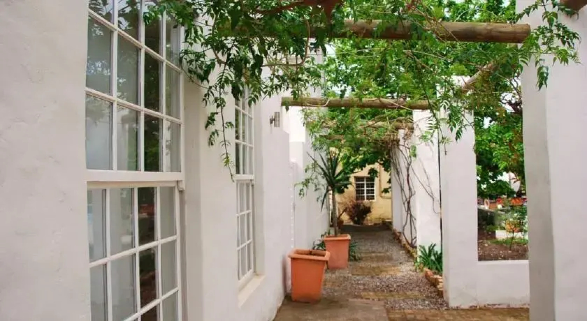 Cedrics Country Lodge