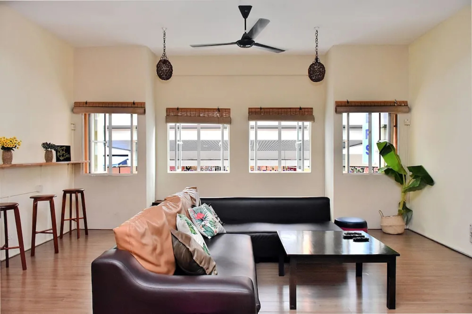 Harbourside Backpackers - Hostel