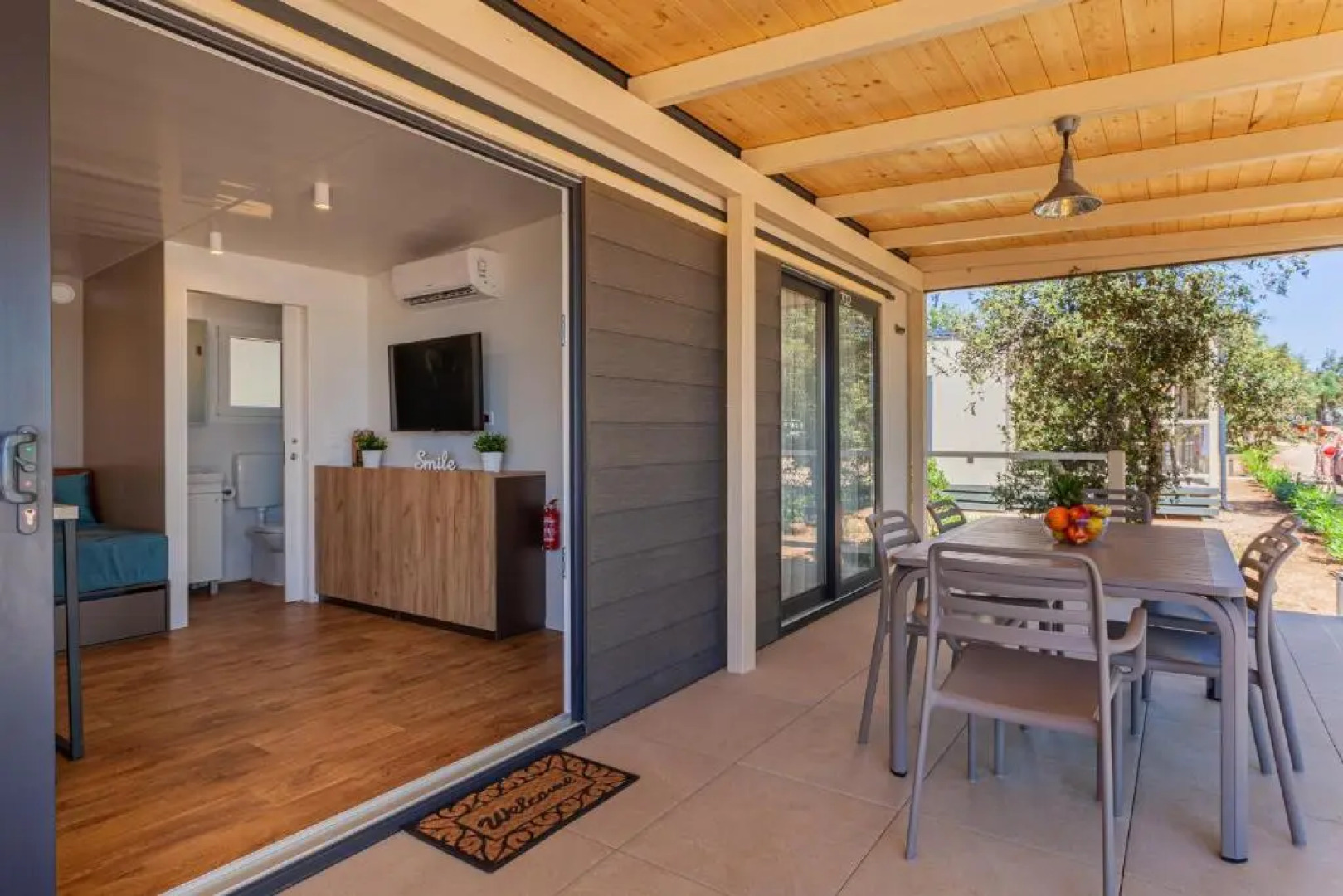 Mobile Homes Delta at Campsite Lopari