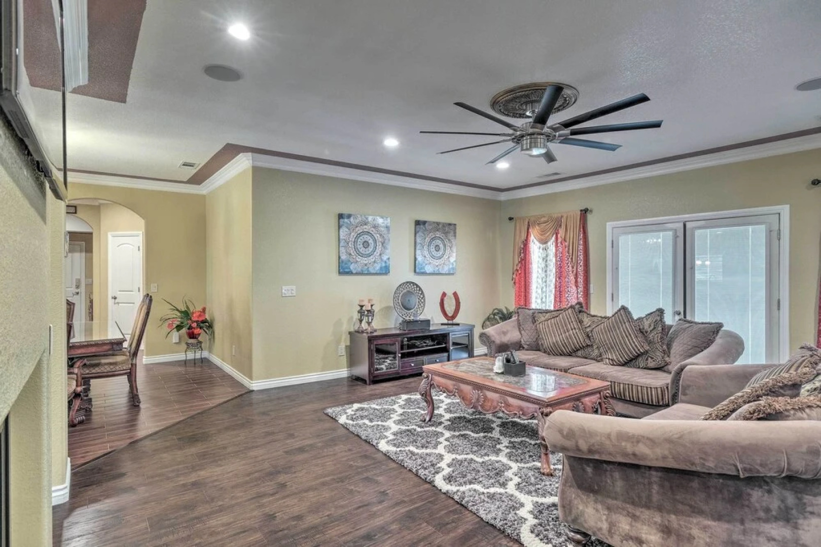 Manteca Home w/ Gated Yard ~ 2 Mi to Downtown