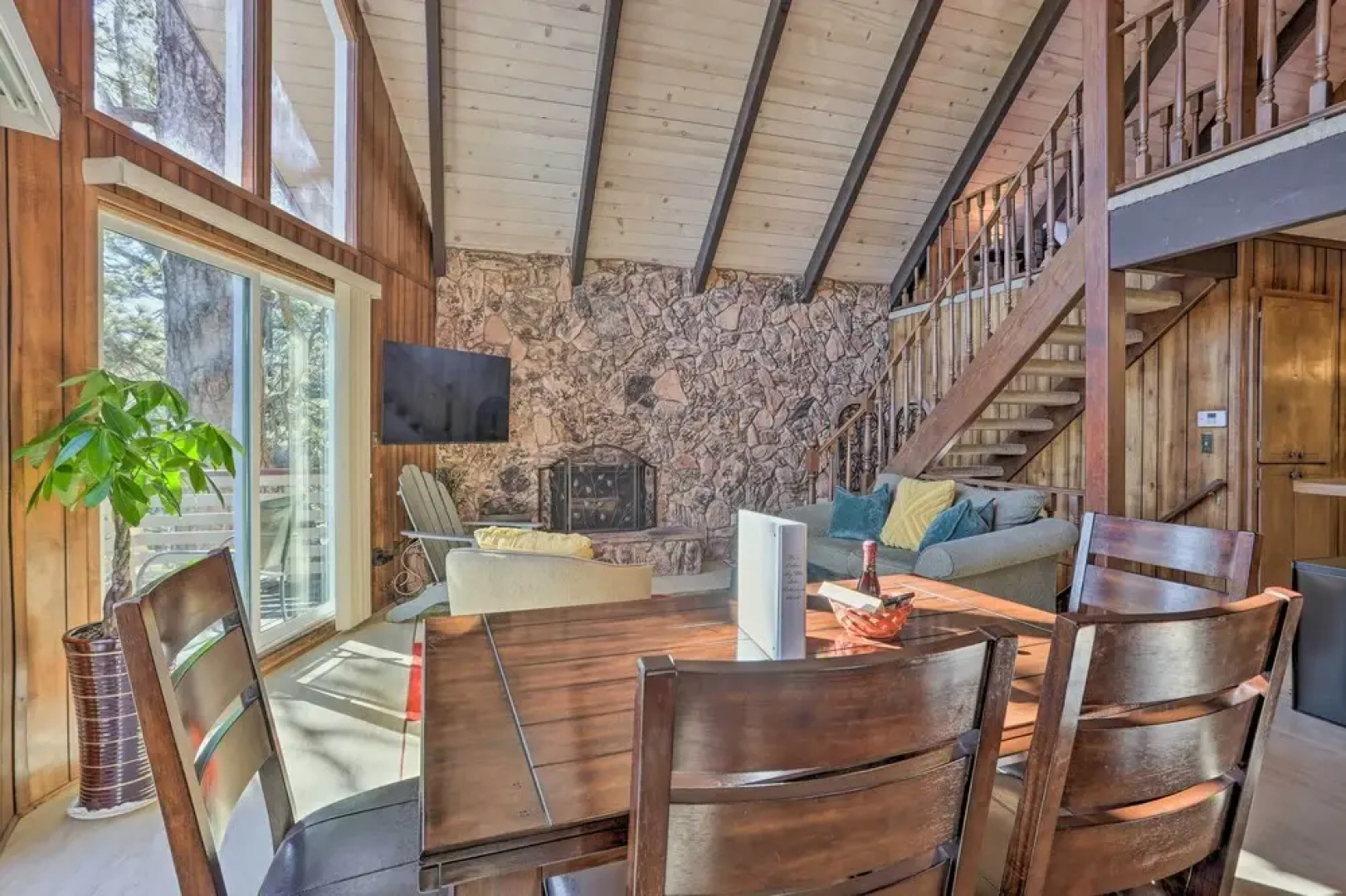 Quaint Cabin Retreat ~ 4 Mi to Arrowhead Lake