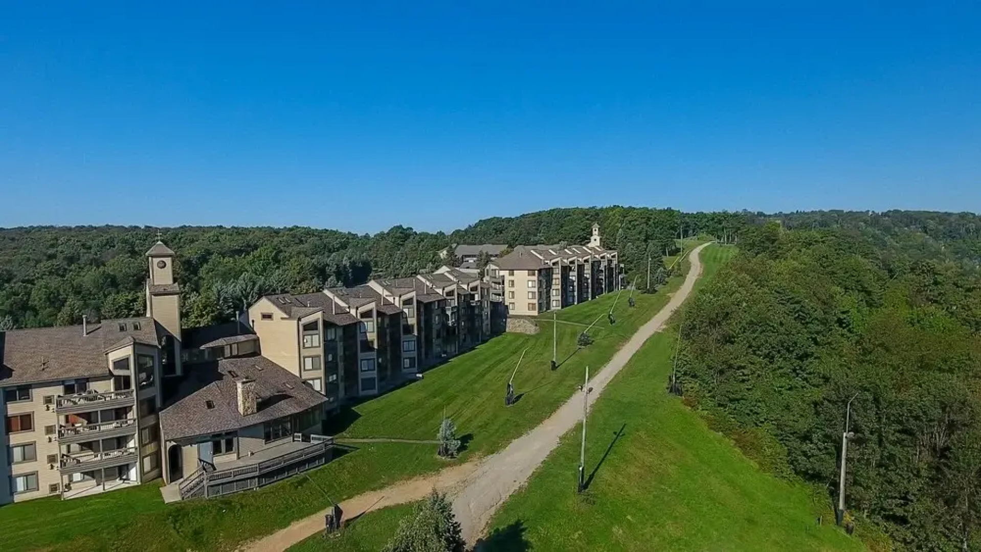 Seven Springs Stoneridge 3 BR Condo, Private Deck by RedAwning