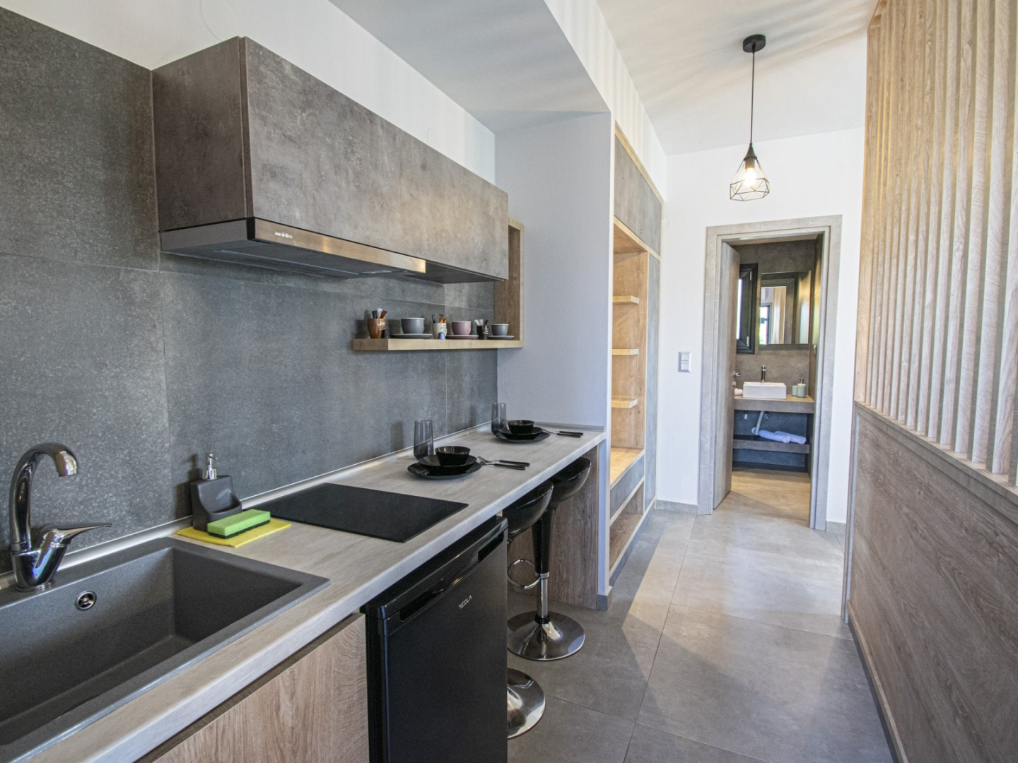 TheaSea Luxury Suites- Studio Suite 2