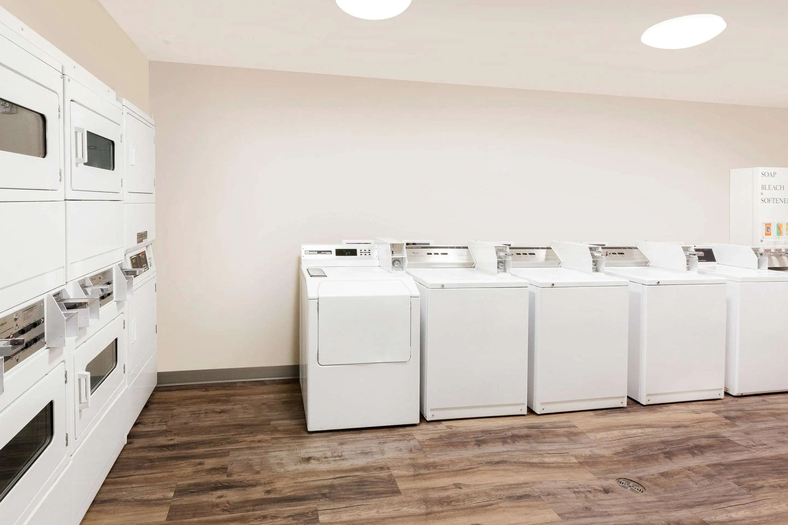 WoodSpring Suites Sioux Falls