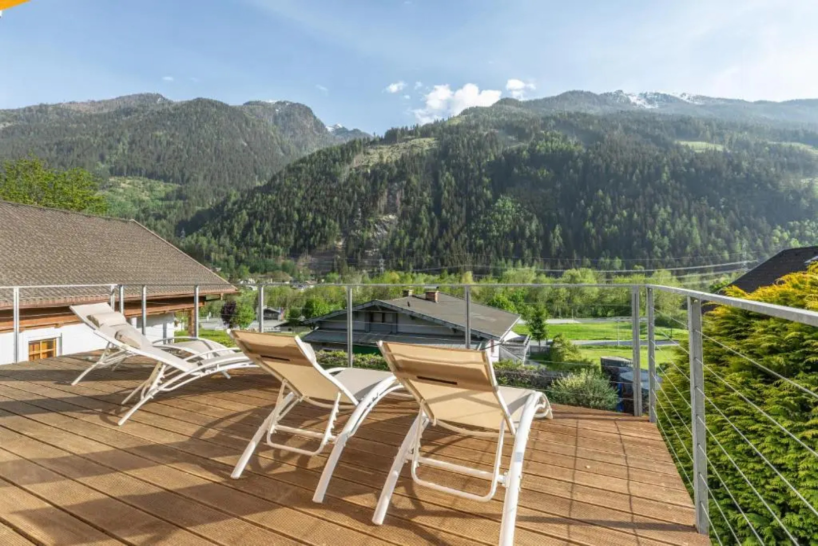 Ferienhaus Bergpanorama Mit Sauna & Großem Garten