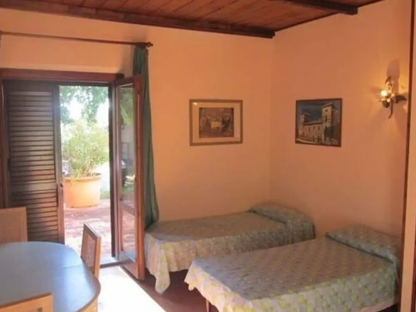 Heritage Apartment in Treia With Garden