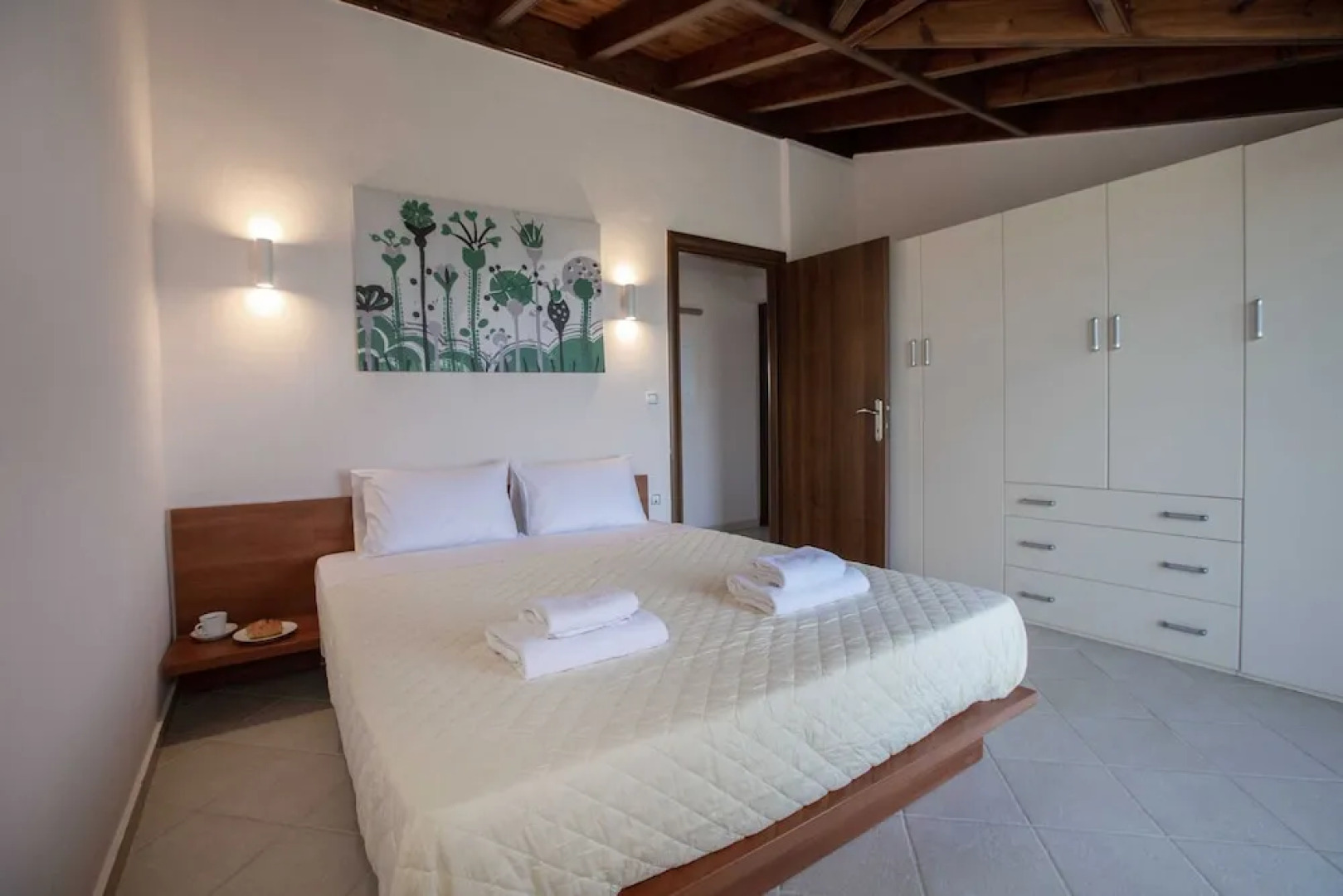 Spacious House with great view in Corfu