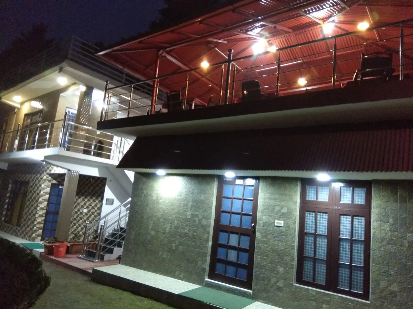 Lake Pleasant Cottage