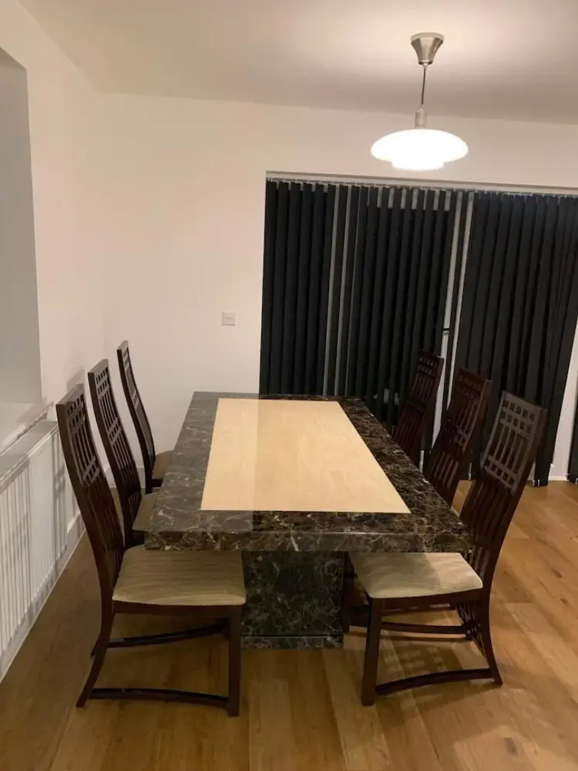 Brand New Entire 4 Bed House/multiple Parking