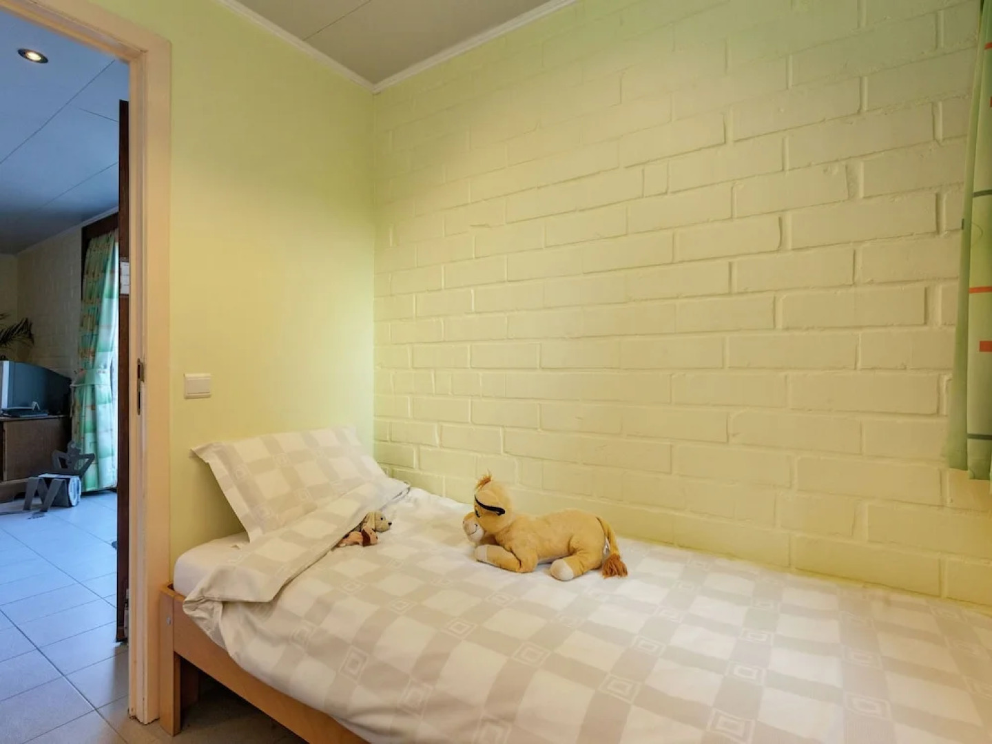 Lovely Holiday Home with Garden in Zuienkerke