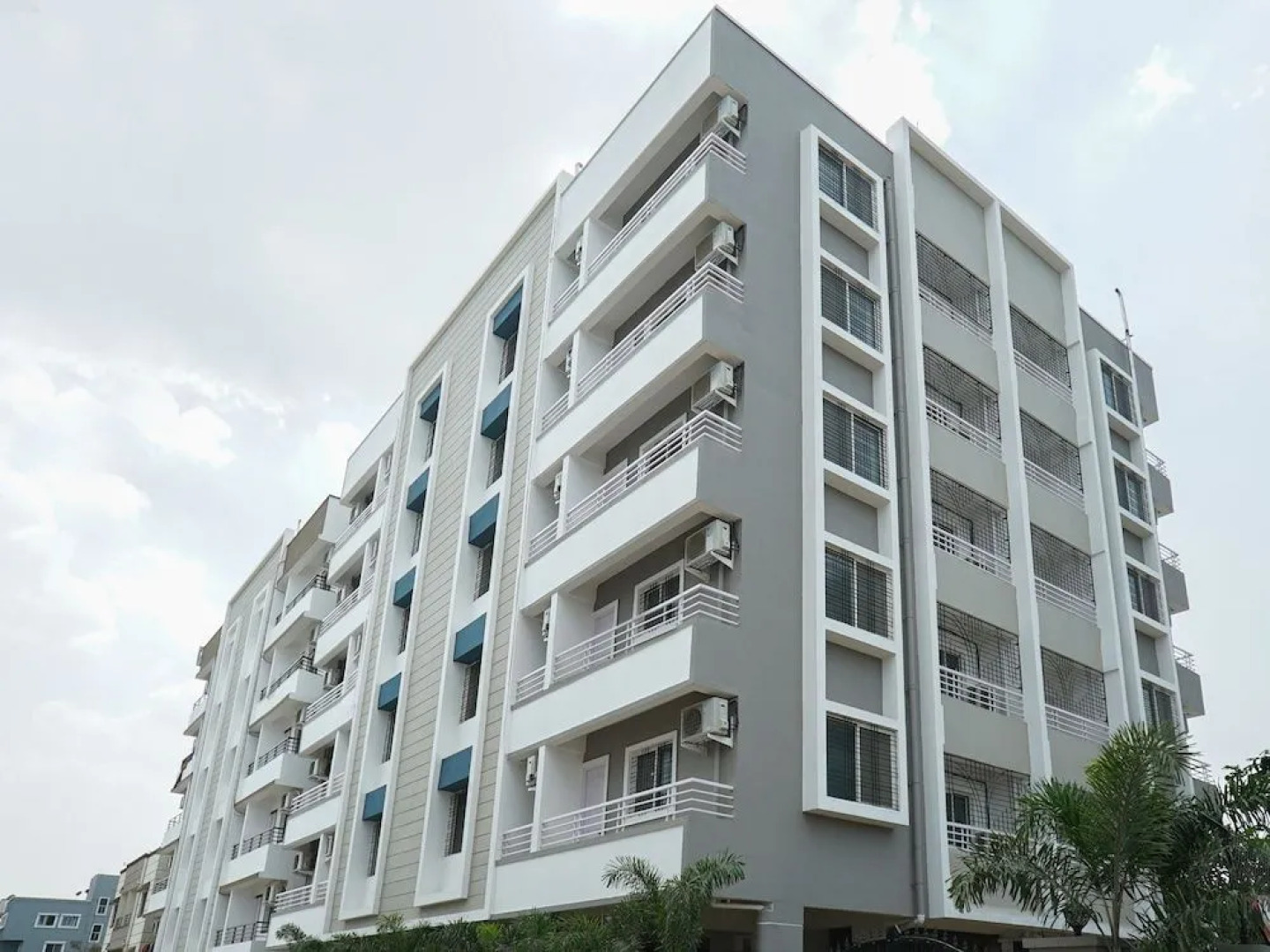 OYO 12538 Twin Tower 2