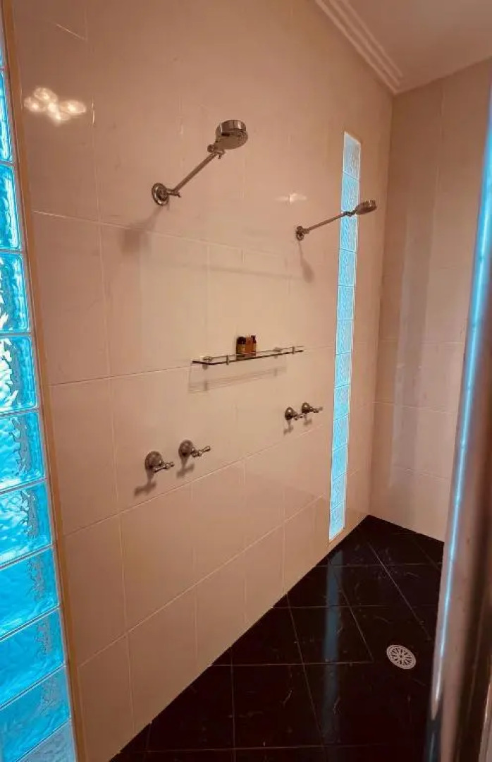 Gundaroo Manor Bed & Breakfast