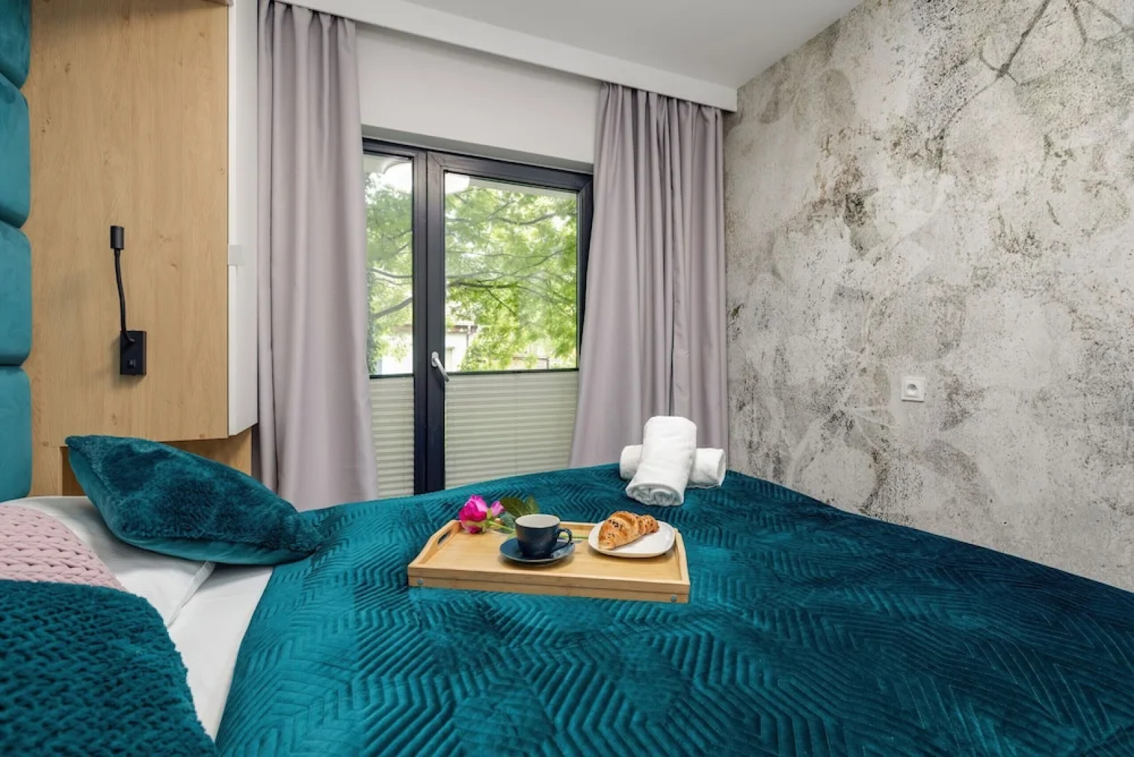 Little Laguna Delux by Renters Prestige