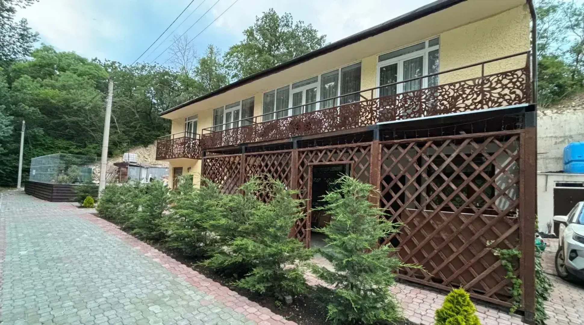 Бирюзовый