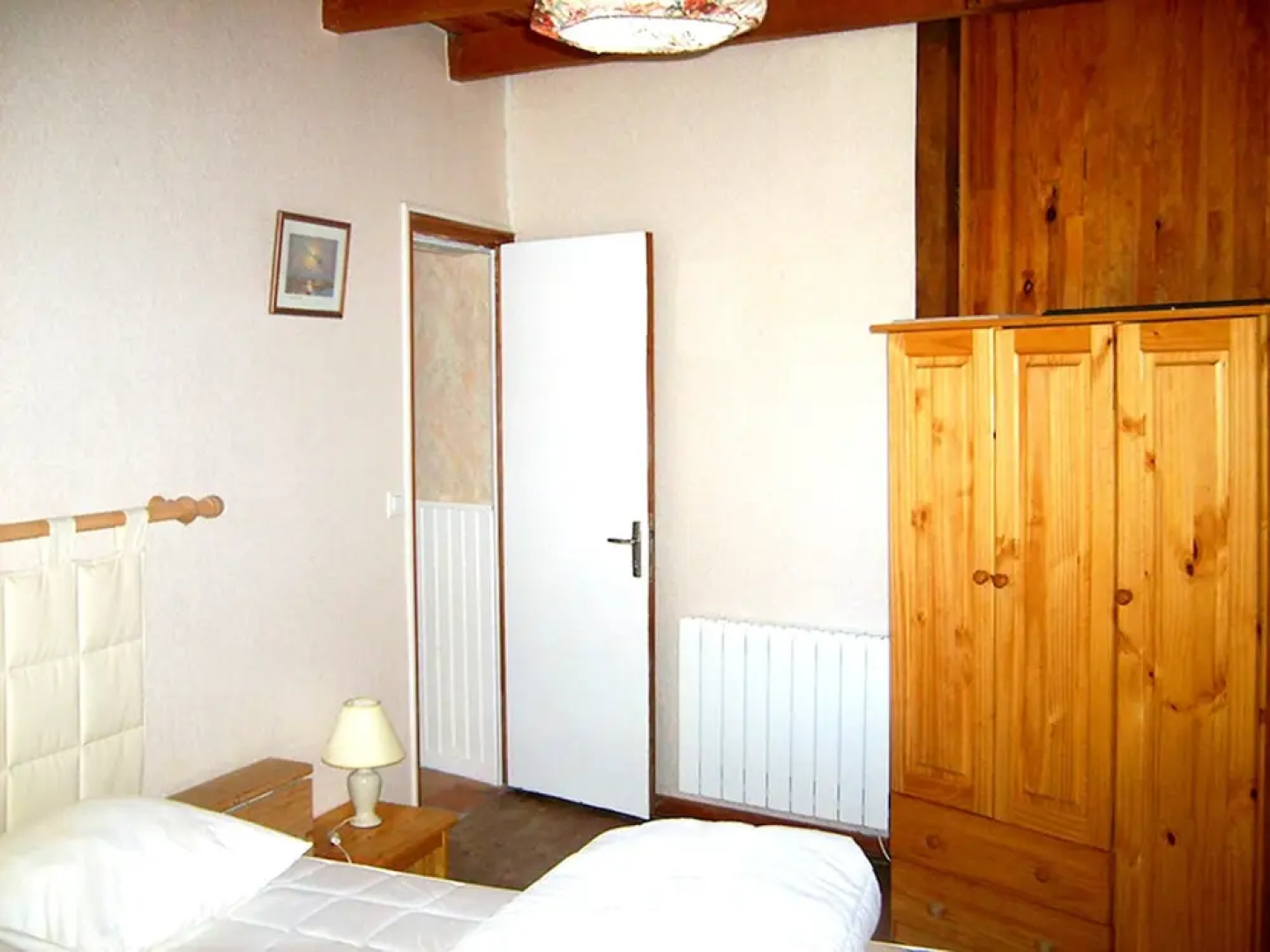 House With 2 Bedrooms in Brouchaud, With Enclosed Garden and Wifi