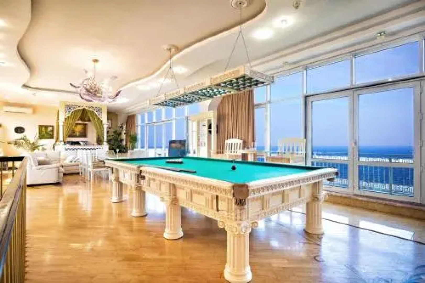 Arkadia Palace Luxury Apartments