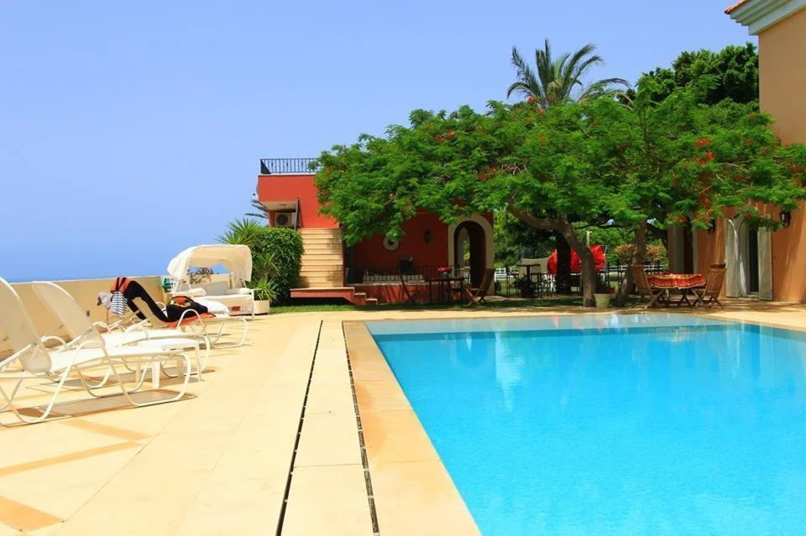 Al-Yasmine Guest House