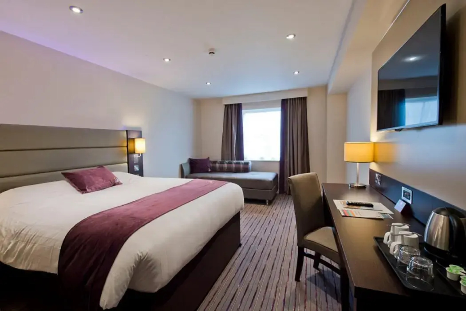 Premier Inn Witney